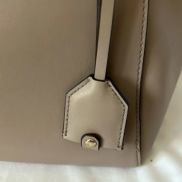 Kate Spade Authentic Gorgeous Light Gray/Taupe Leather Bag Purse πΊπΊ - Picture 4 of 16